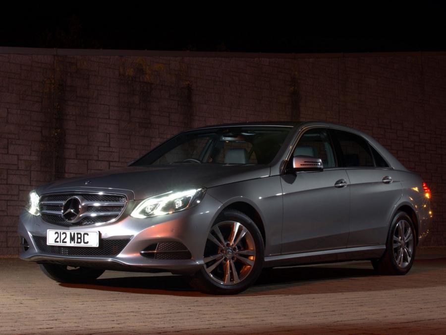  Mercedes-Benz E220 CDI 2013 года  (UK) (фото 10 из 16)
